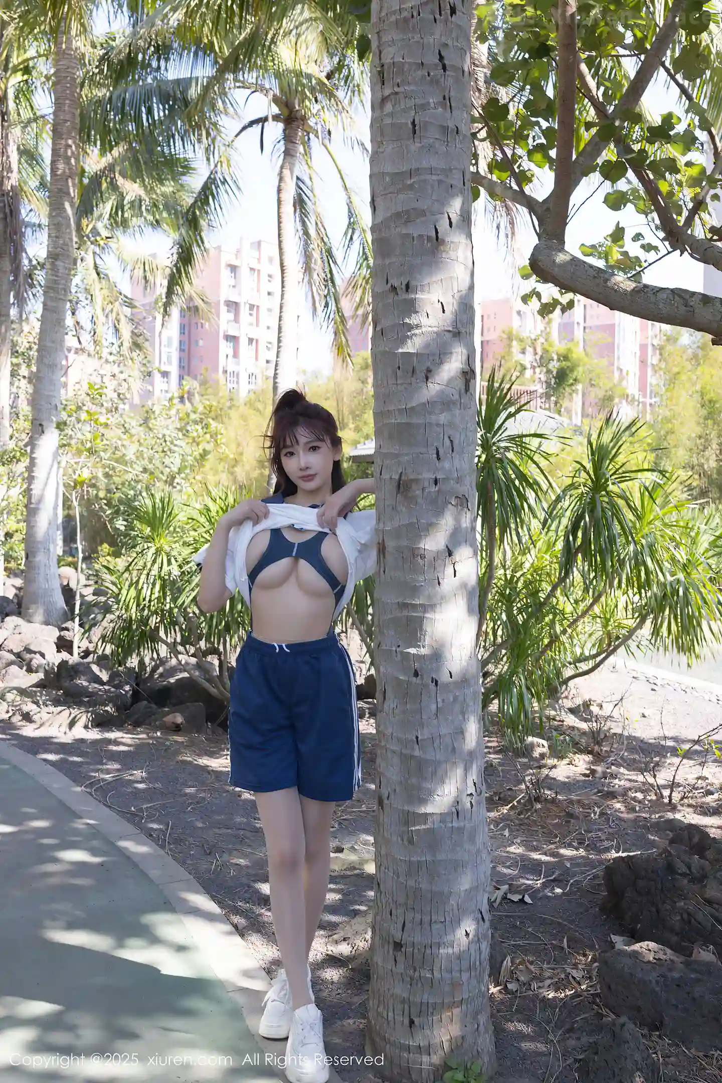 图片[2]-[XiuRen秀人网] VOL.9979 模特陆萱萱性感蓝白色学生运动装配超薄肉丝秀柔美身姿诱惑写真84P-秀人网官方网站